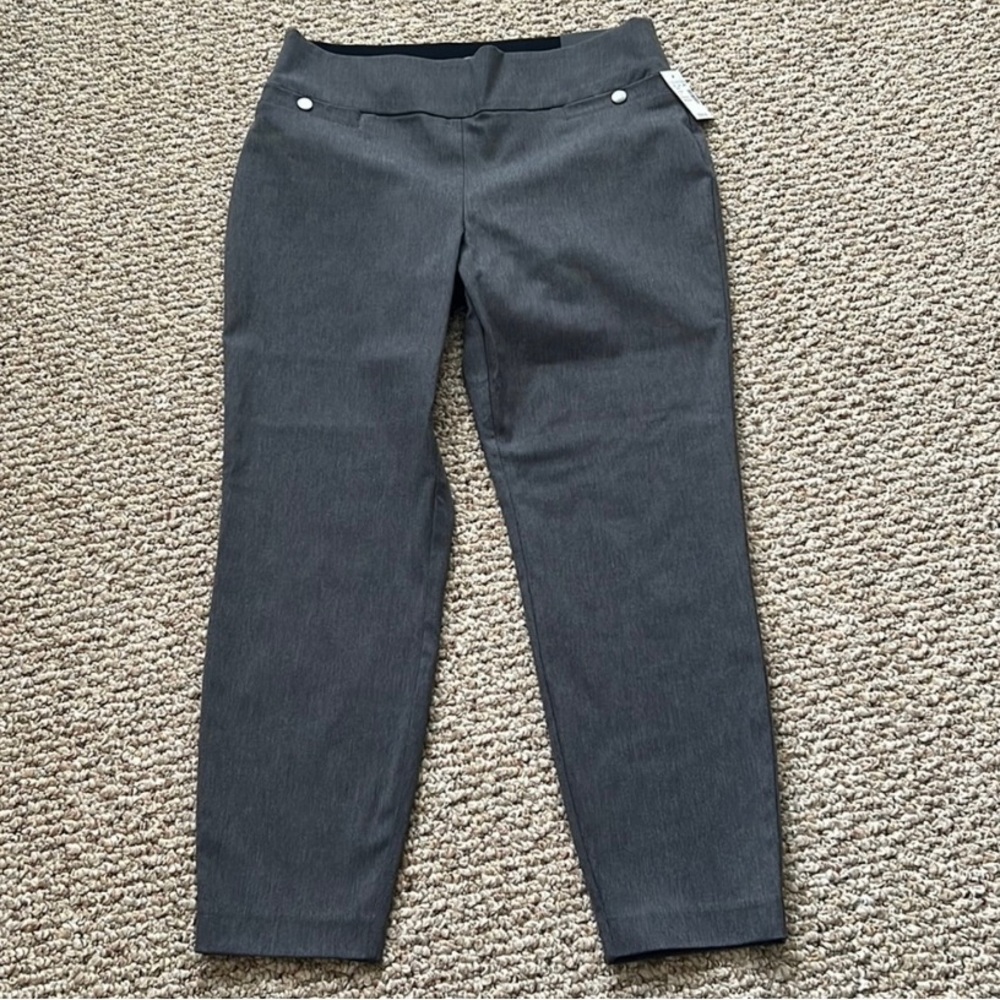 Maurices Bengaline Crop Pant - Medium NWT